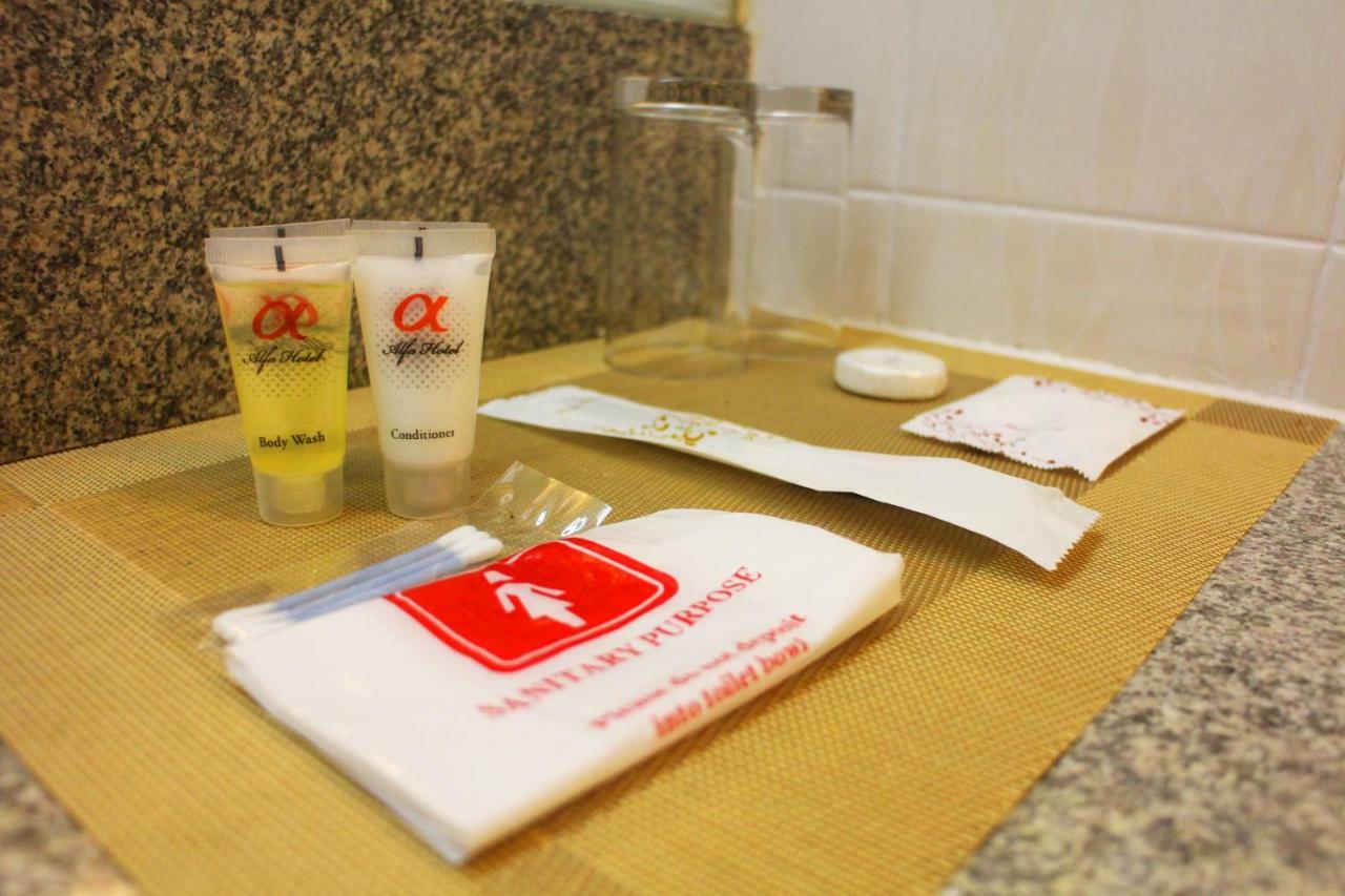 Alfa Hotel Янгон Екстериор снимка